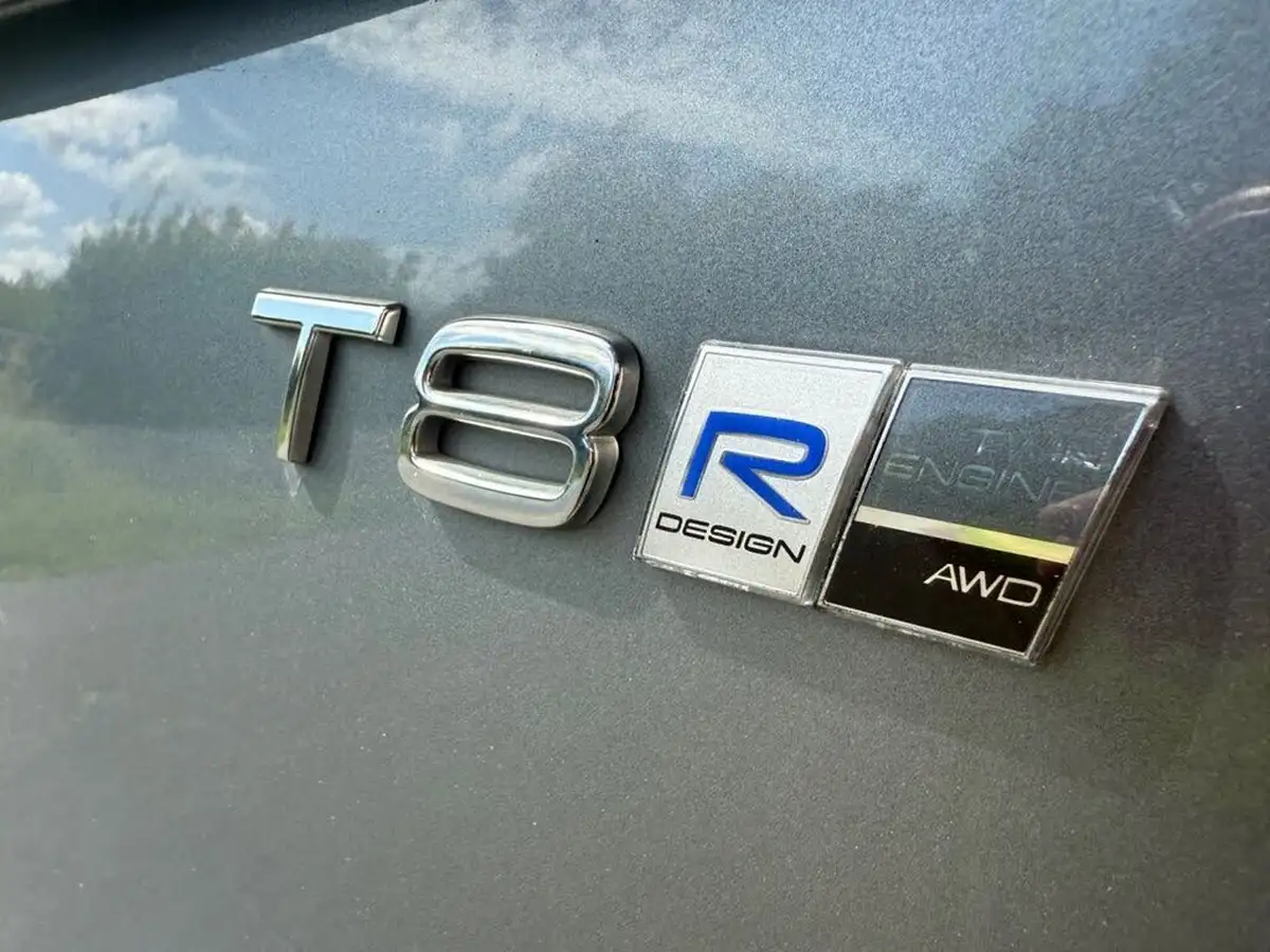 2020-volvo-xc90-20-t8-r-design-twin-engine-big-63