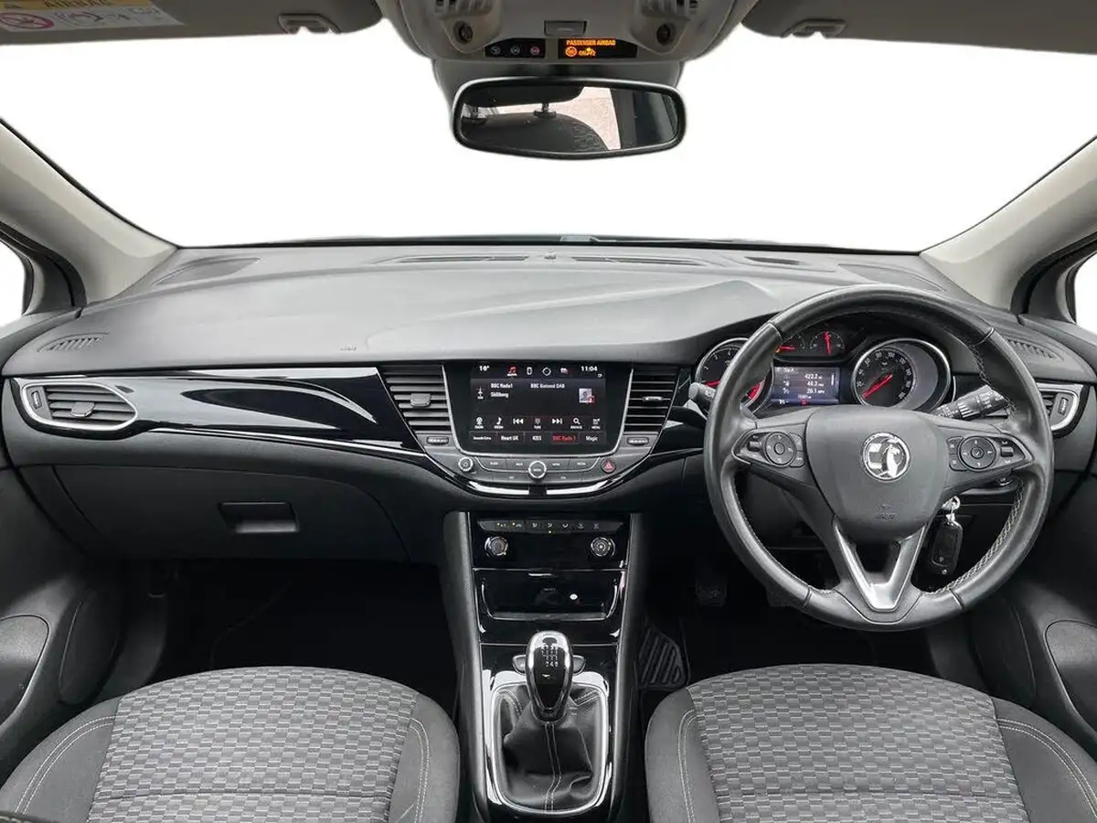 2018-vauxhall-astra-14i-16v-turbo-sri-nav-150ps-hatchback-big-12