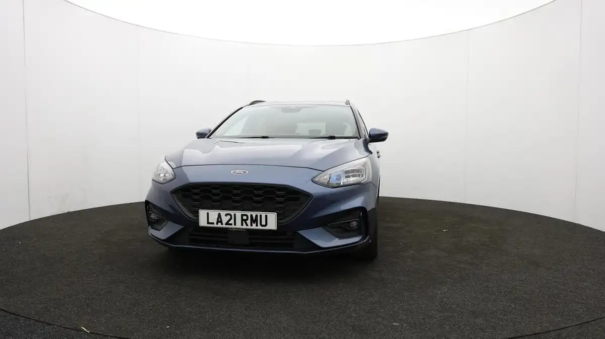 2021-ford-focus-15-st-line-estate-big-57