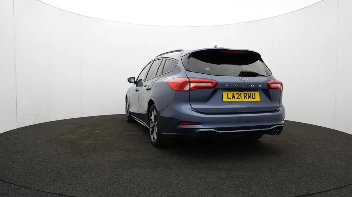 2021-ford-focus-15-st-line-estate-big-33