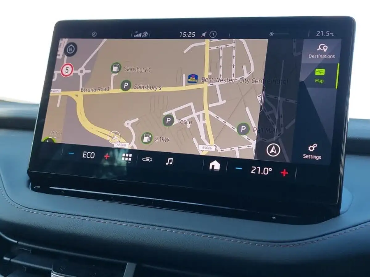 2022-skoda-enyaq-e-80-82-kwh-big-11