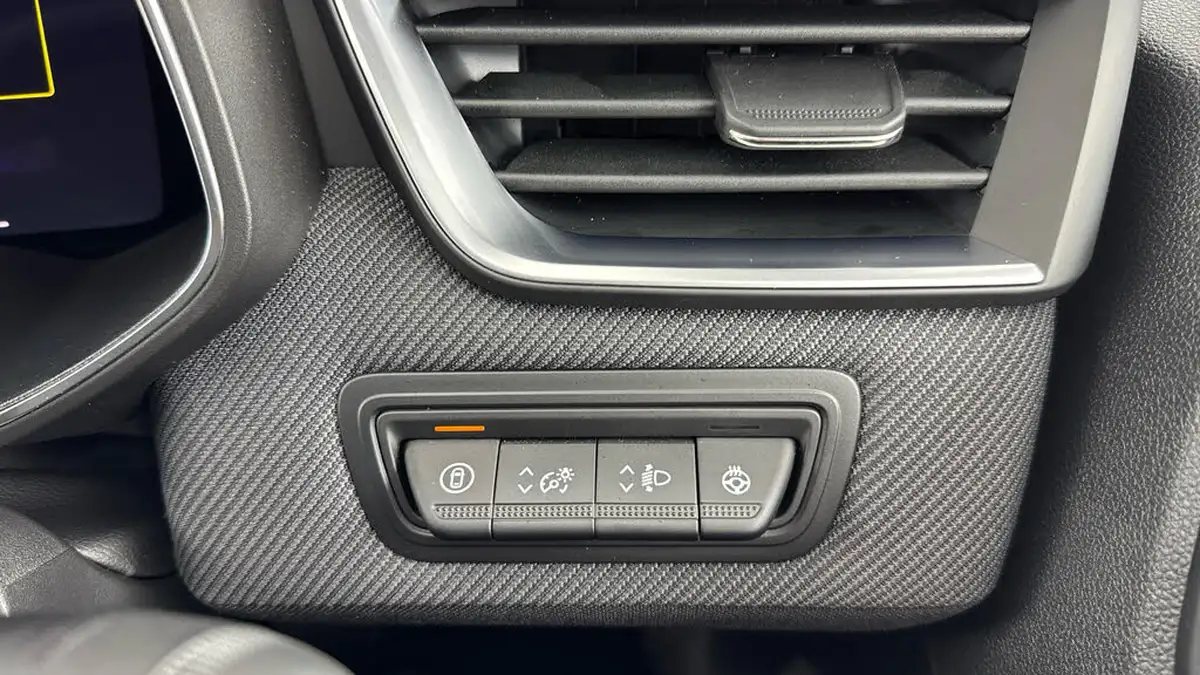 2024-renault-clio-16-esprit-alpine-big-24