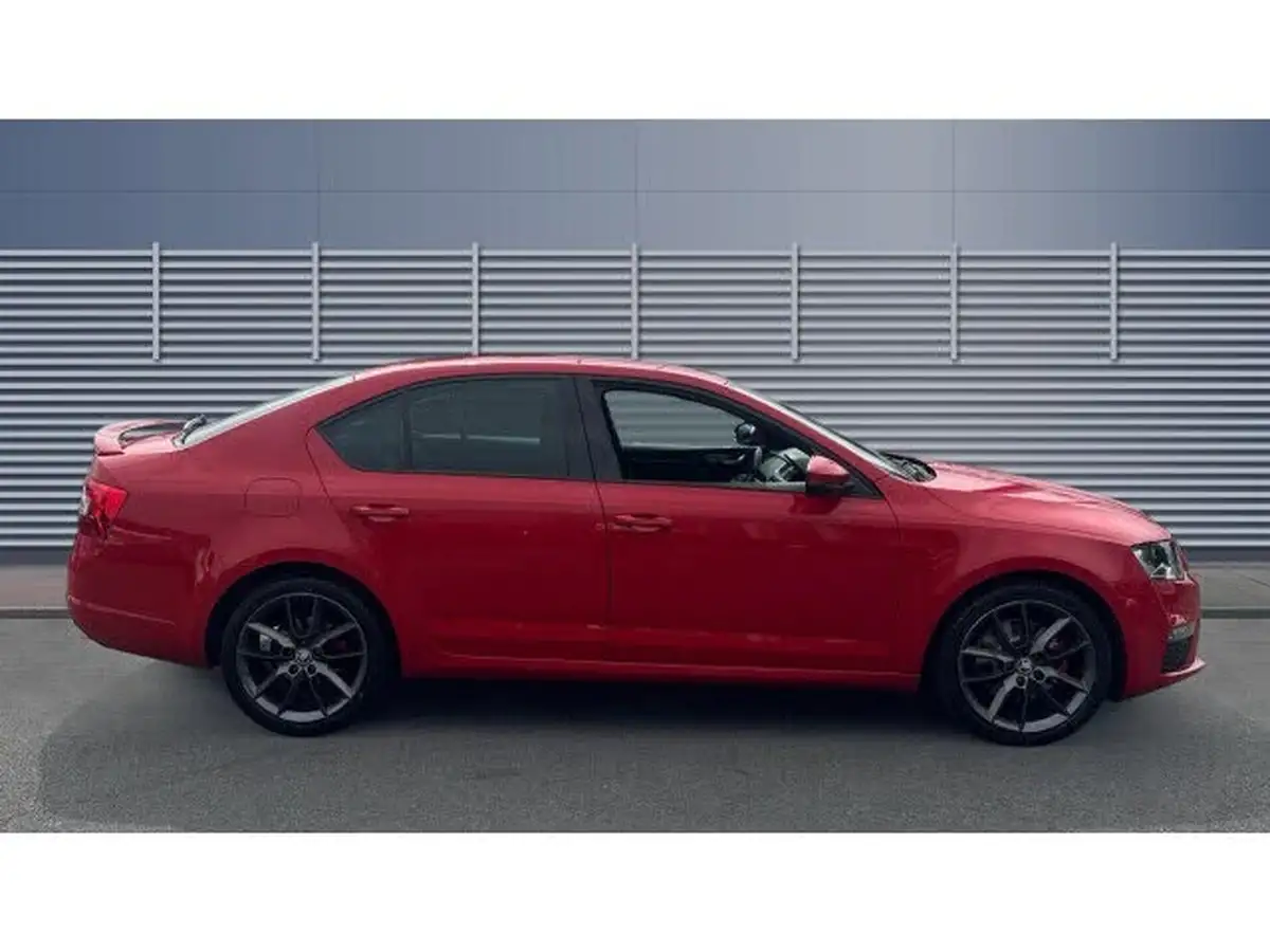 2016-skoda-octavia-20tdi-vrs-hatchback-dsg-big-4