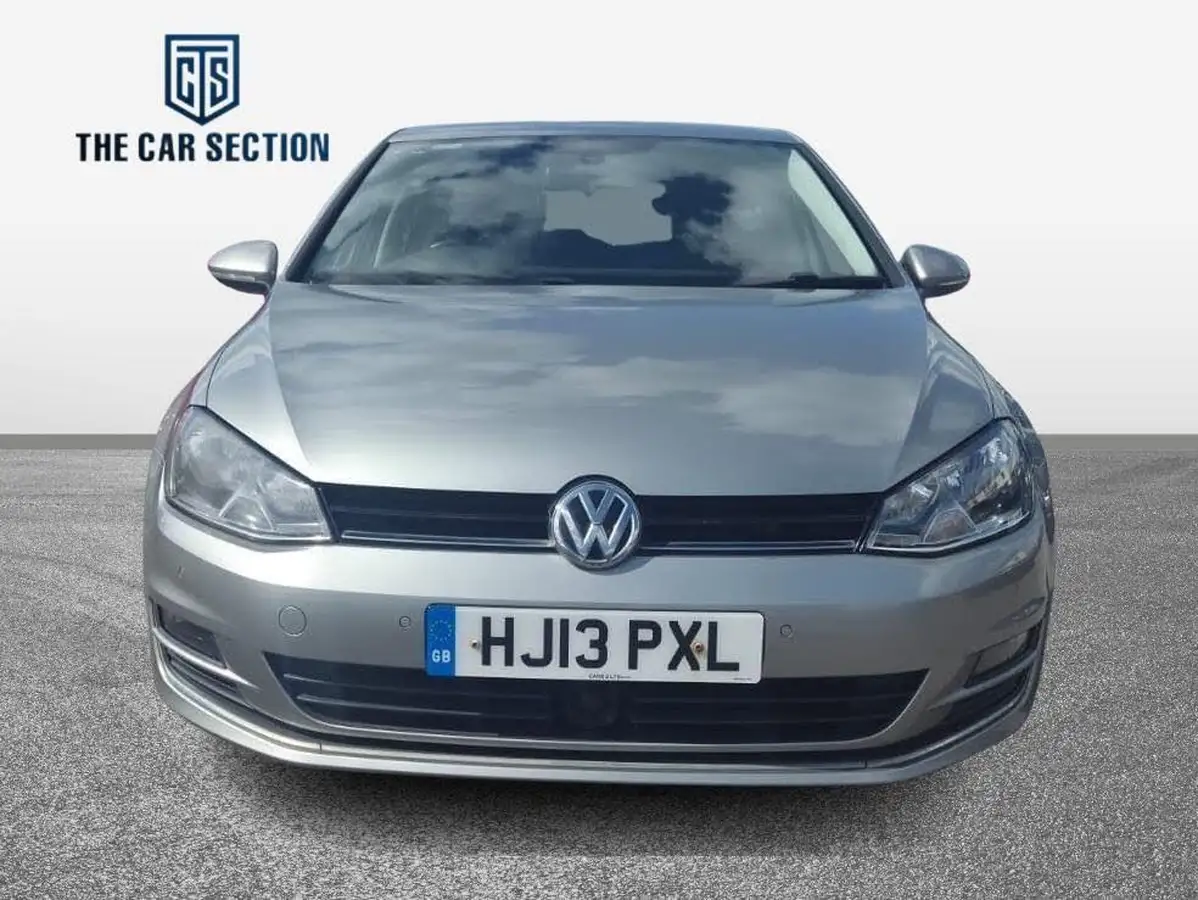 2013-volkswagen-golf-20tdi-gt-ss-hatchback-5d-big-1