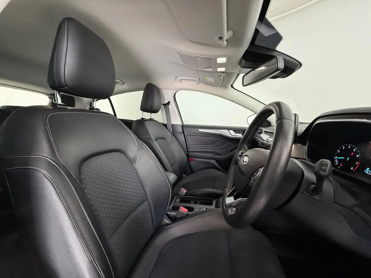 2020-ford-focus-15t-titanium-x-hatchback-big-14