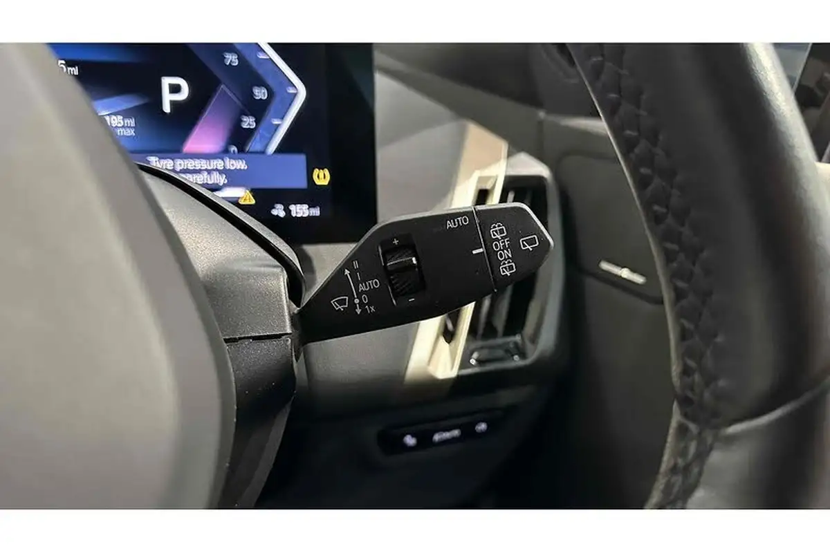 2022-bmw-ix-e-xdrive-40-m-sport-big-41