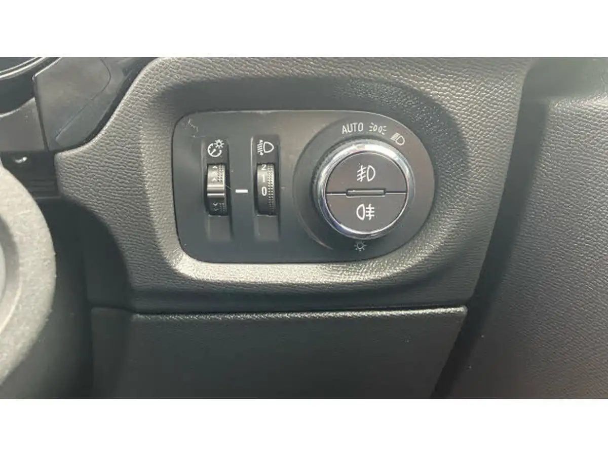 2022-vauxhall-corsa-12i-elite-edition-big-23