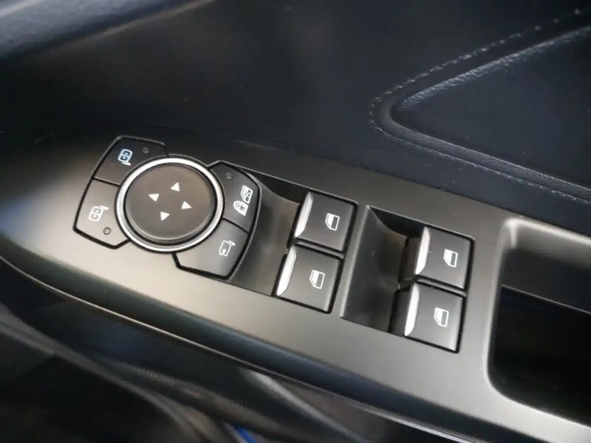 2020-ford-focus-10t-st-line-x-edition-155ps-hybrid-mhev-hatchback-big-18