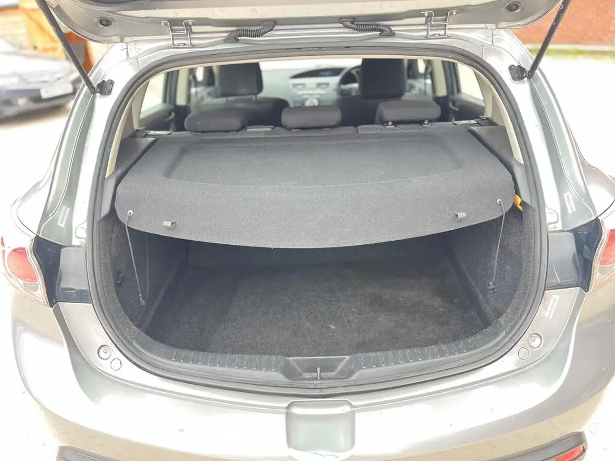 2011-mazda-mazda3-16td-ts2-nav-big-26
