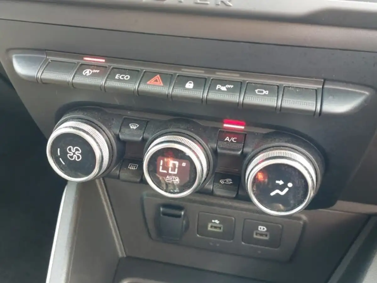 2022-dacia-duster-13-tce-prestige-130bhp-big-14