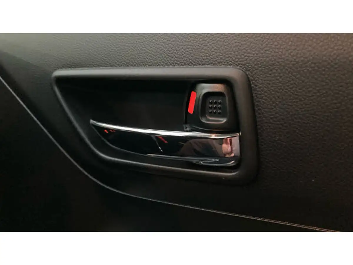 2021-suzuki-swift-12-dualjet-sz-l-big-25