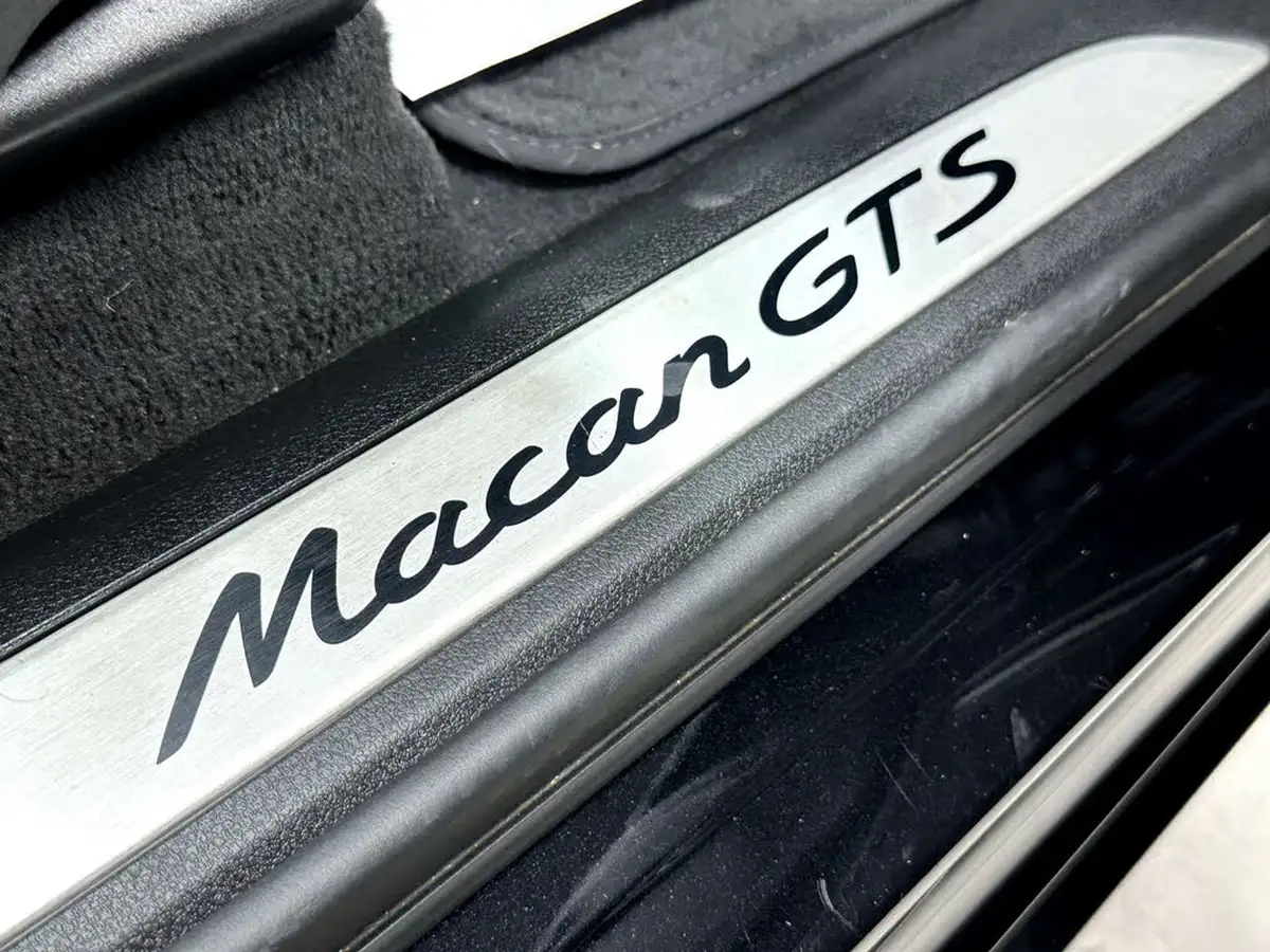 2016-porsche-macan-30-gts-big-32