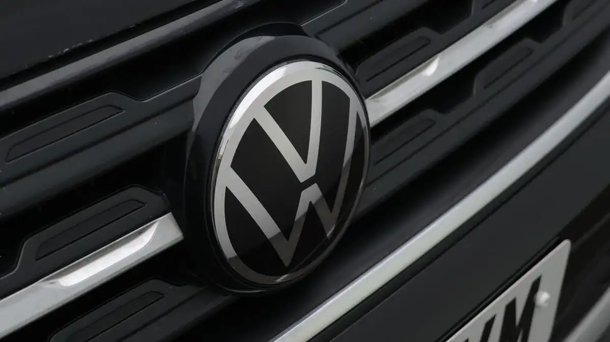 2022-volkswagen-t-cross-10-tsi-black-edition-110ps-big-22