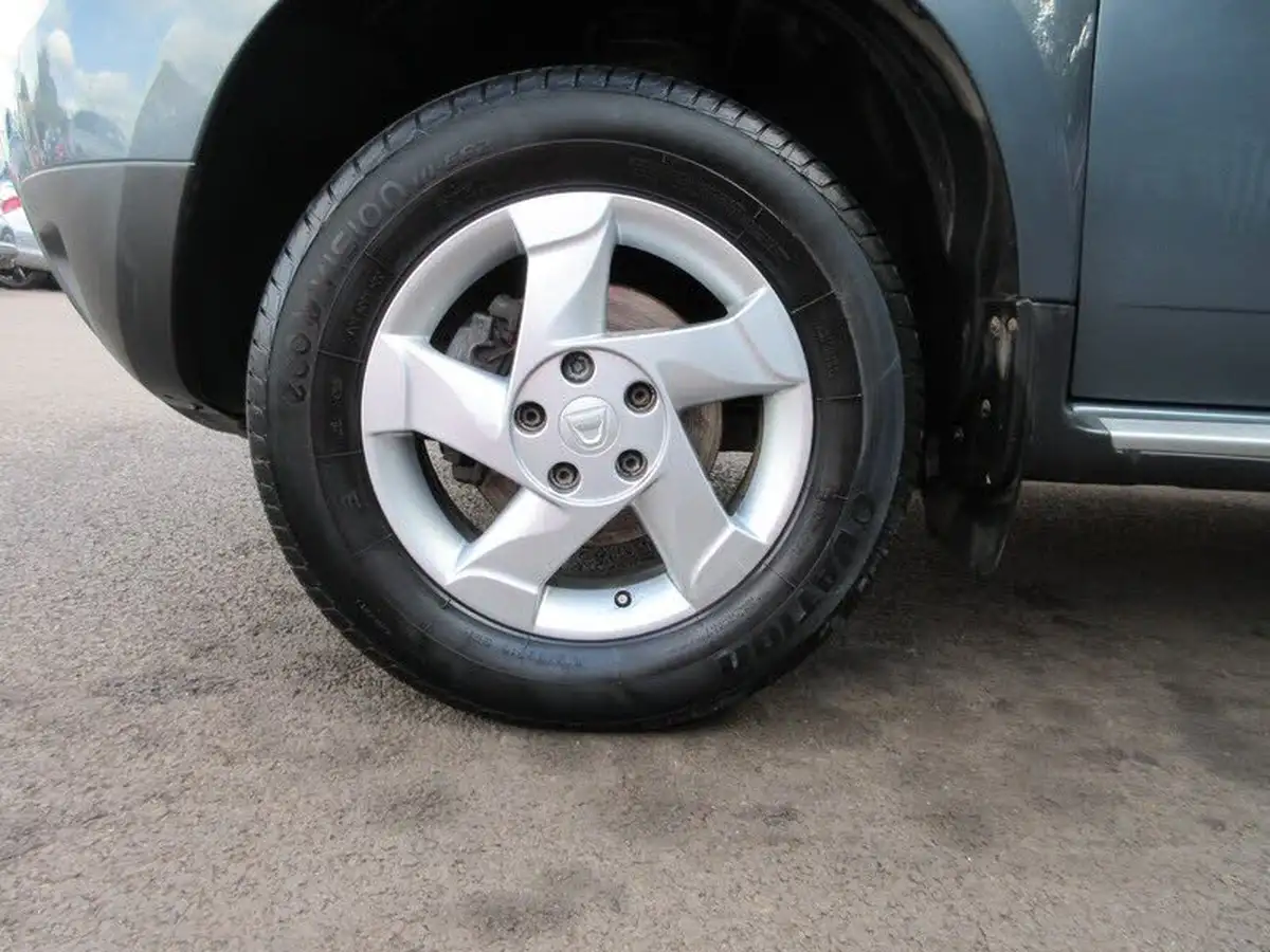 2013-dacia-duster-15d-laureate-107bhp-big-24