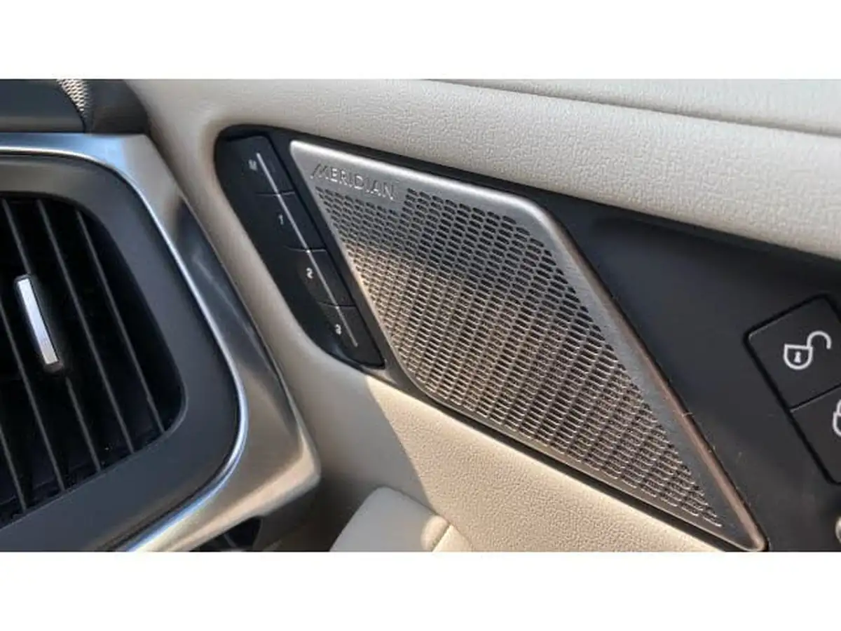 2019-jaguar-i-pace-ev400-se-big-42