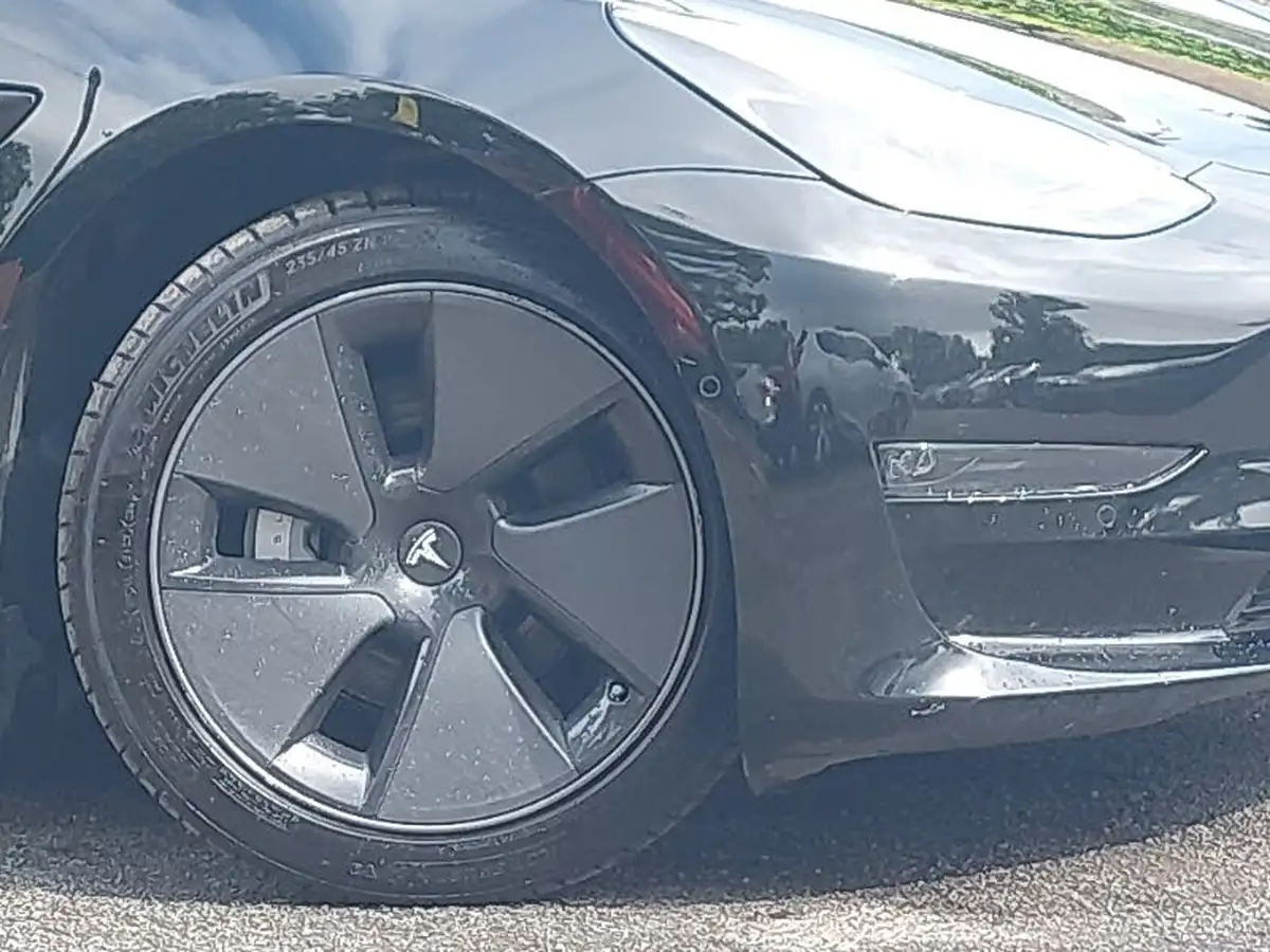 2020-tesla-model-3-e-long-range-big-8