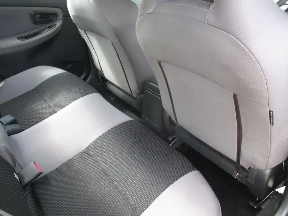 2005-subaru-impreza-25-wrx-saloon-4d-big-21