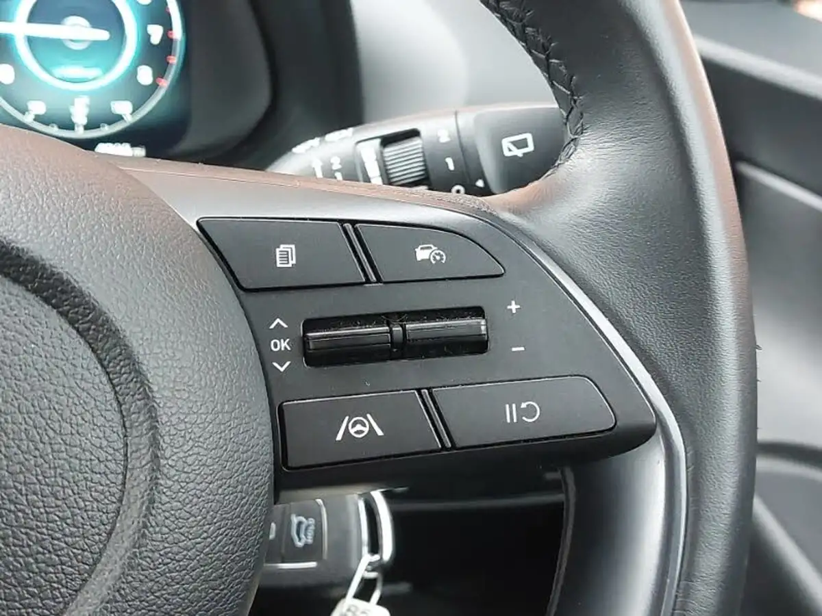 2022-hyundai-i20-10-t-gdi-se-connect-dct-big-9