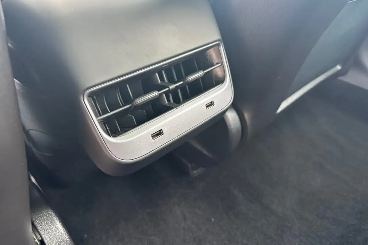 2020-tesla-model-3-e-standard-plus-big-23