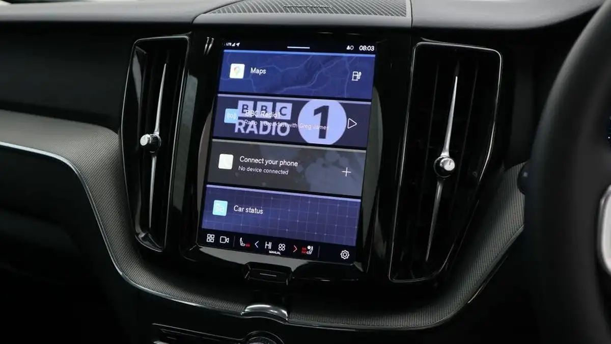 2024-volvo-xc60-20-b5-plus-big-10