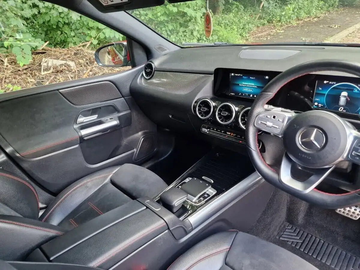 2020-mercedes-benz-b-class-20d-b200d-amg-line-big-39