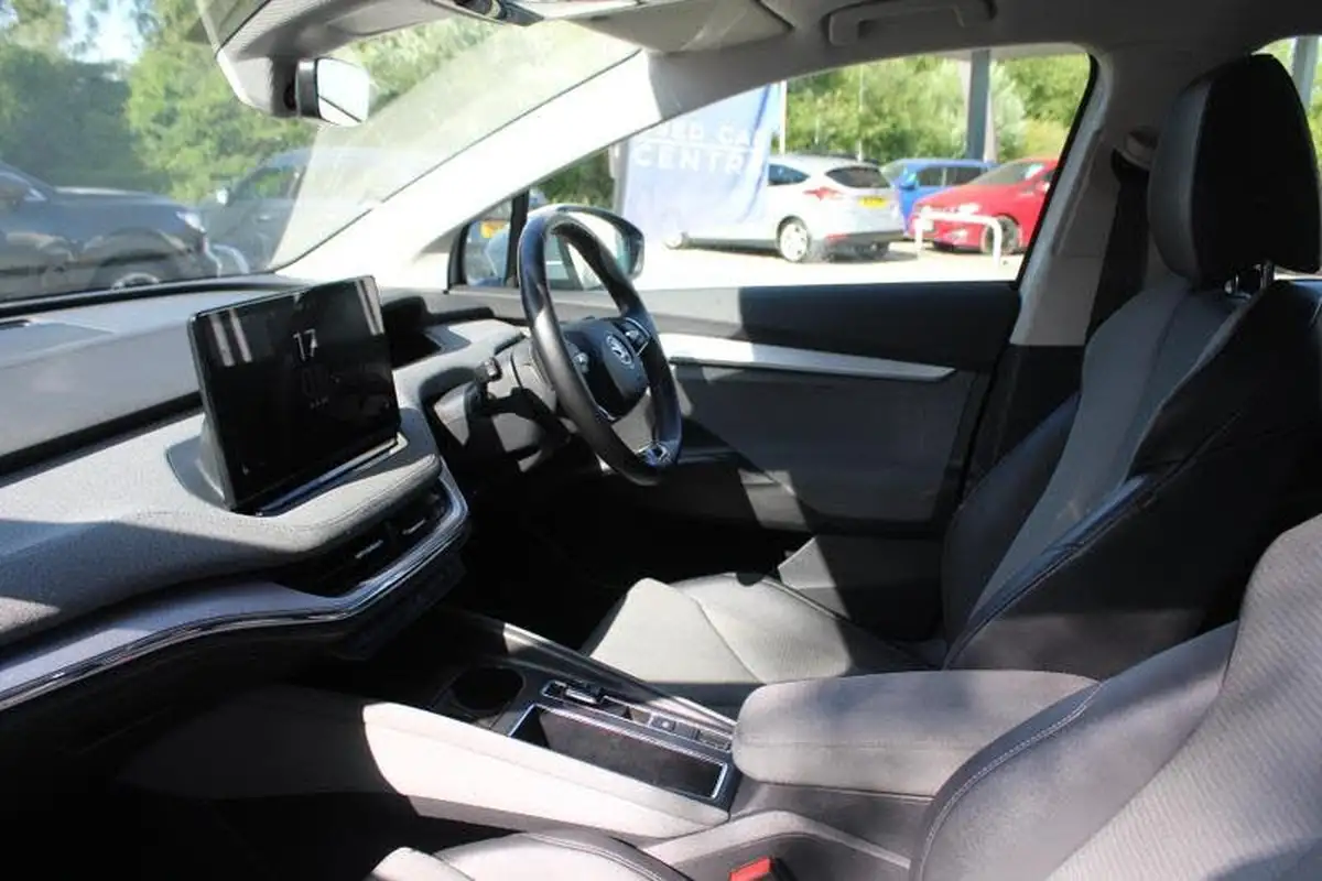 2021-skoda-enyaq-e-60-62-kwh-big-10