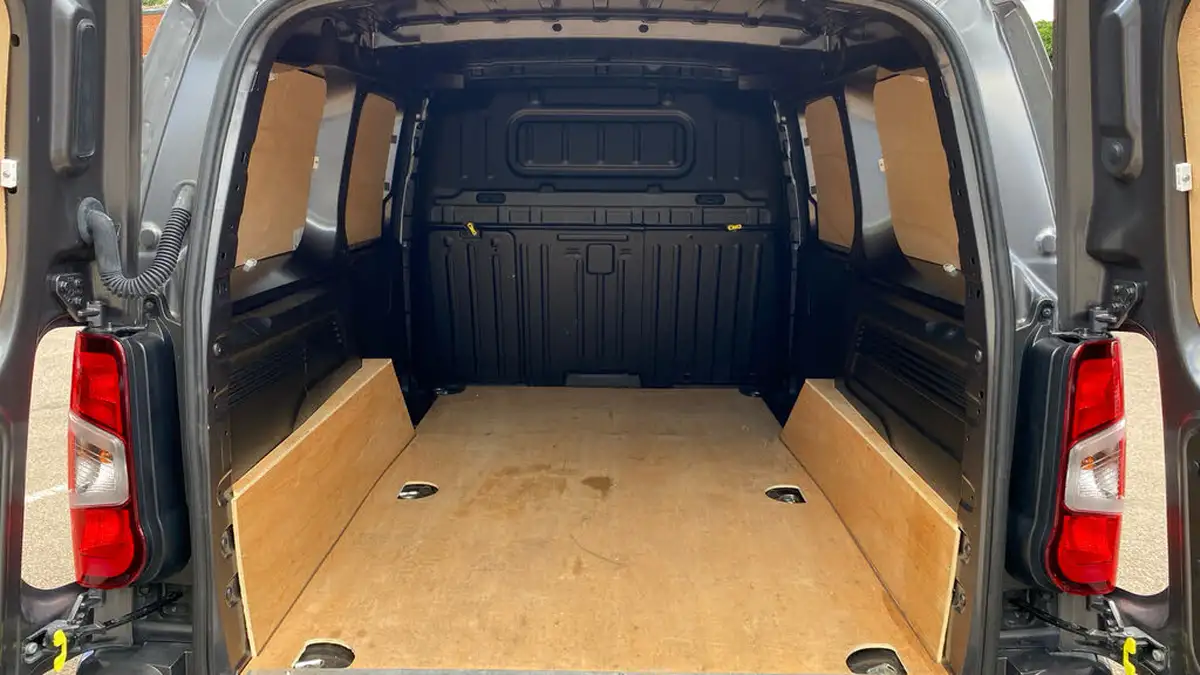 2024-citroen-berlingo-15-bluehdi-950-driver-edition-100pseu6d-big-18
