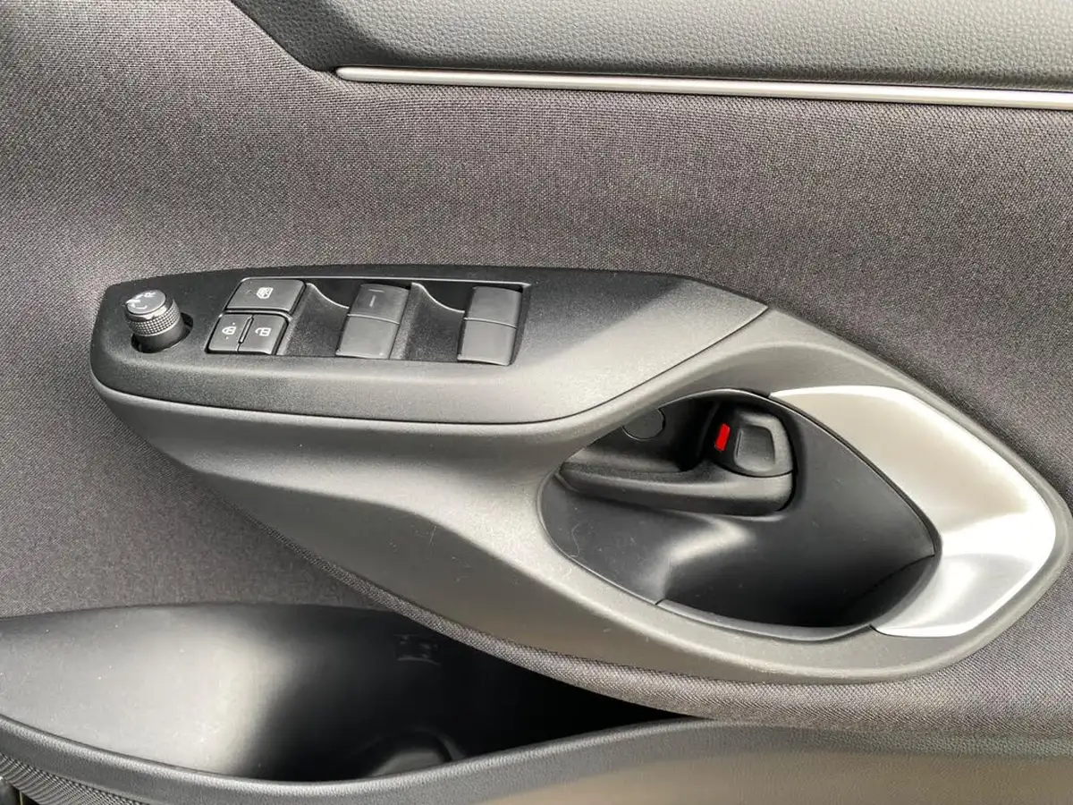 2022-toyota-yaris-15-vvt-i-design-big-33