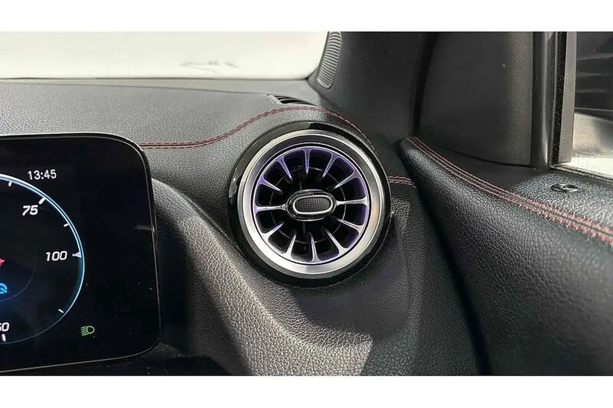 2021-mercedes-benz-eqa-e-eqa-250-amg-line-big-33