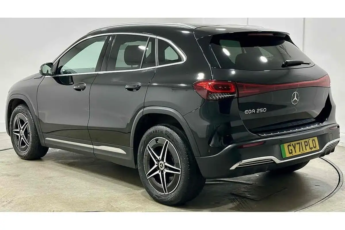 2021-mercedes-benz-eqa-e-eqa-250-amg-line-big-5