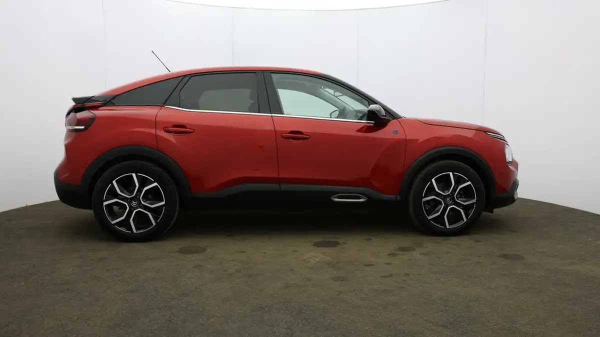 2022-citroen-c4-e-shine-plus-big-46