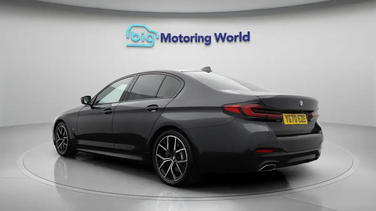 2020-bmw-5-series-20td-520d-m-sport-187bhp-mht-saloon-4d-big-5