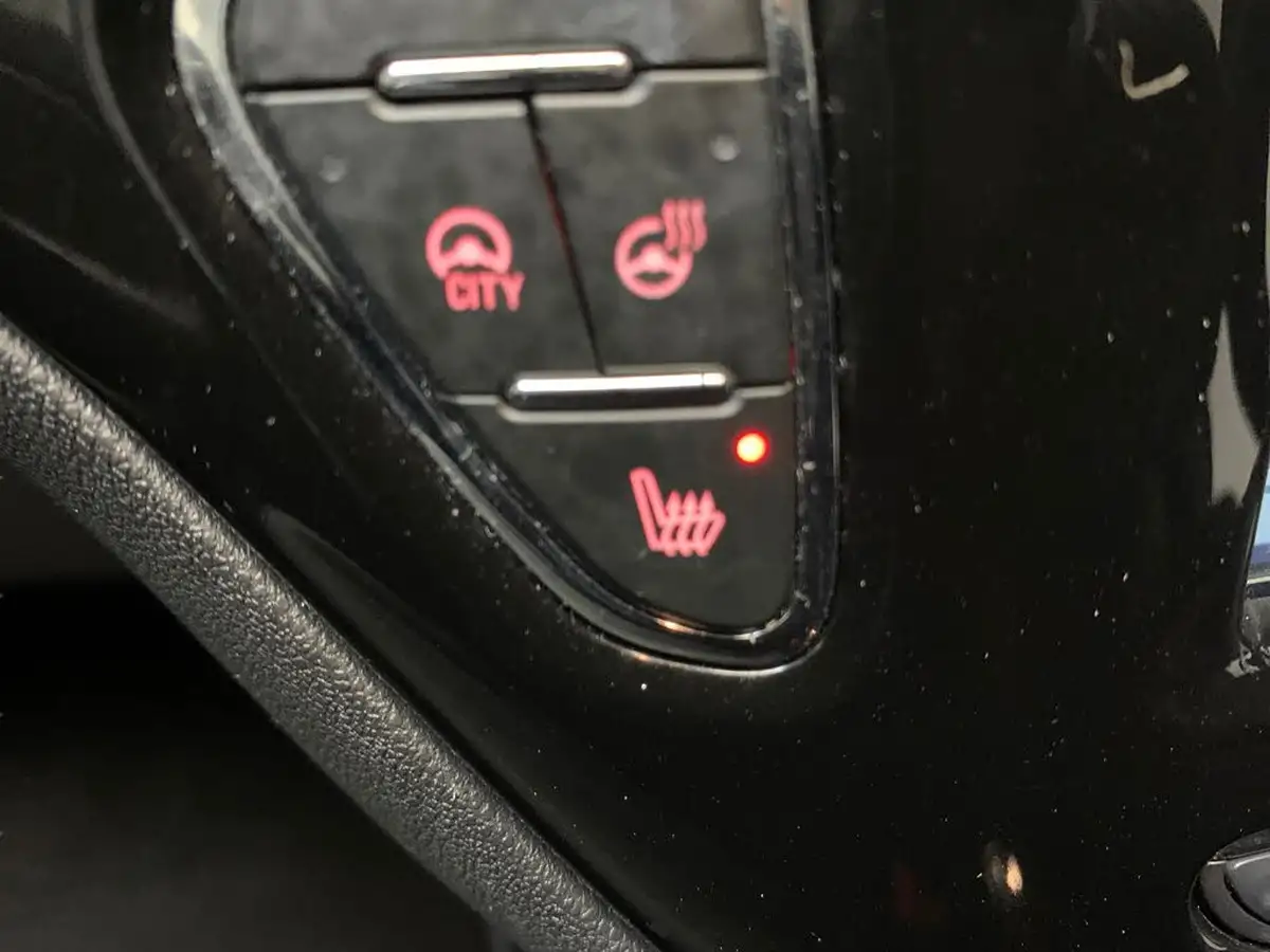 2018-vauxhall-corsa-14i-se-nav-90ps-ecotec-5d-auto-big-23