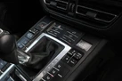 2018-porsche-macan-small-21