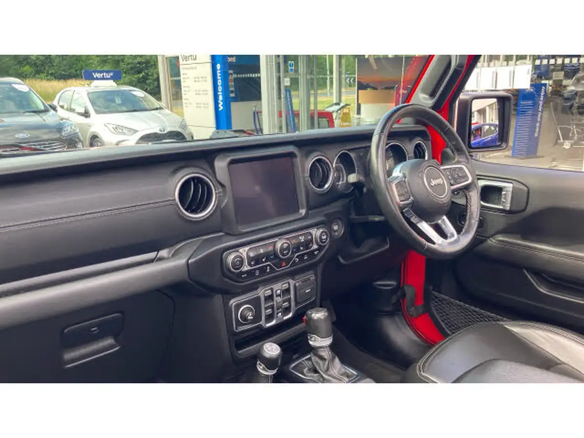 2021-jeep-wrangler-20-gme-overland-5d-big-8