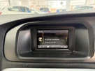 2016-volvo-v40-20-t2-r-design-small-32