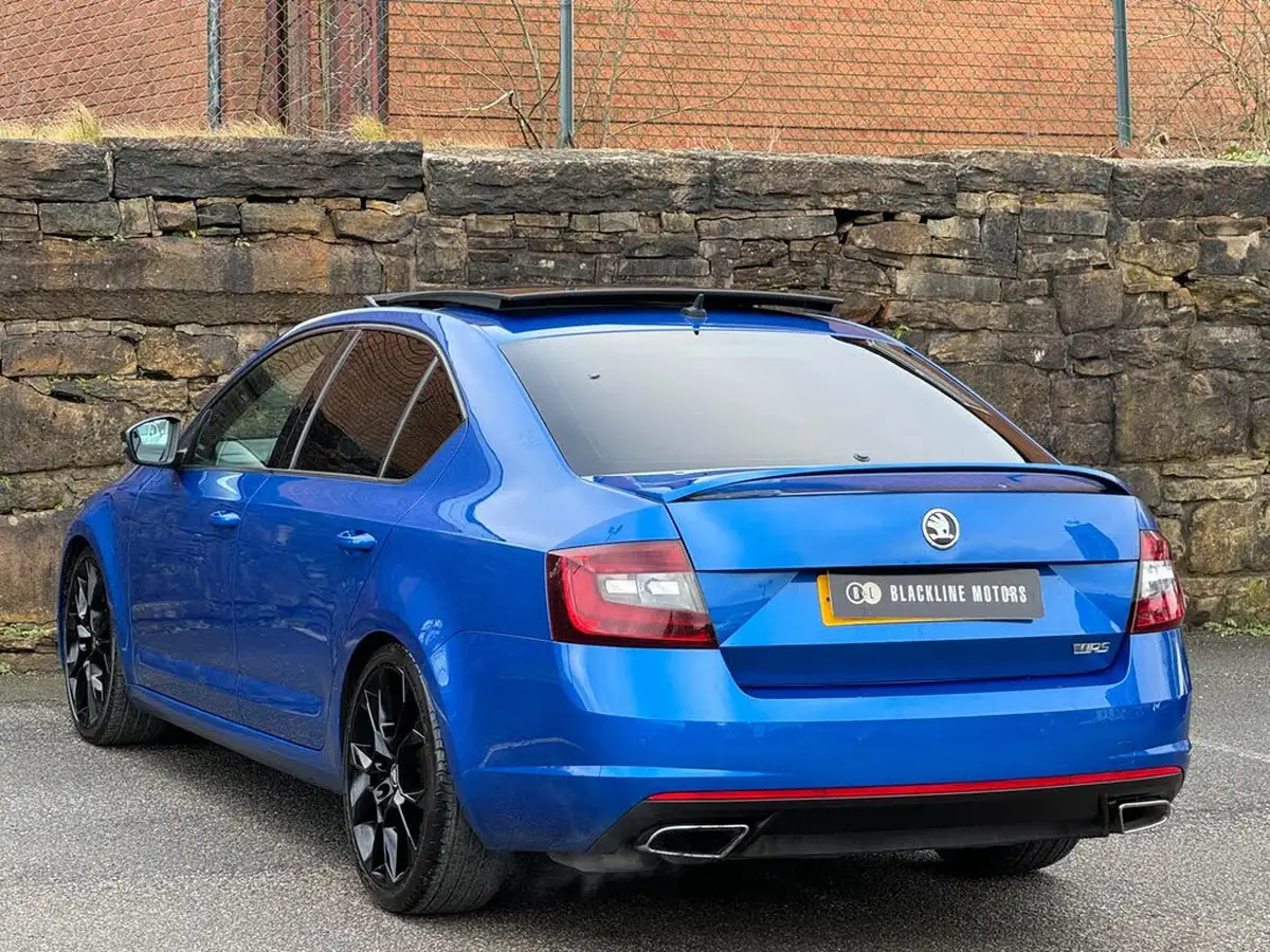 2018-skoda-octavia-20tdi-vrs-hatchback-dsg-big-4