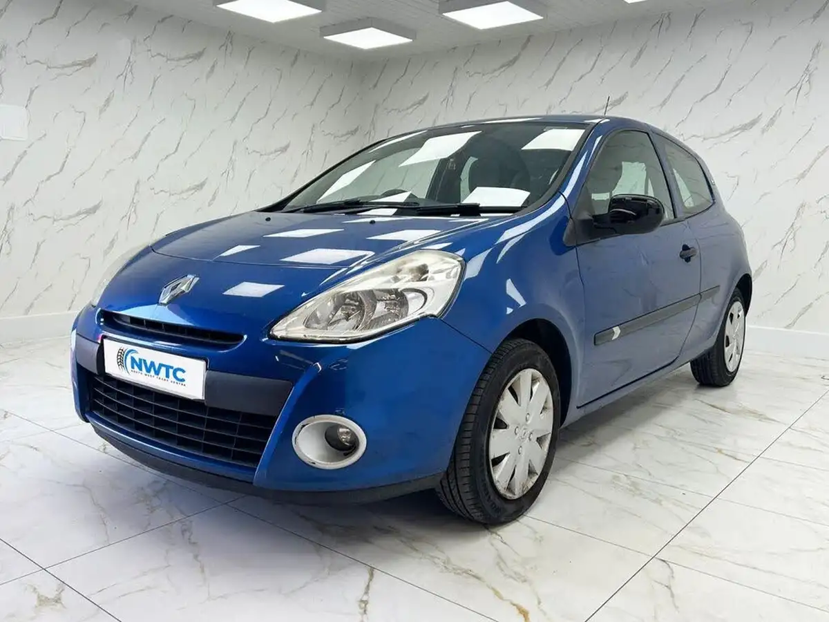 2011-renault-clio-12-bizu-16v-hatchback-3d-big-3