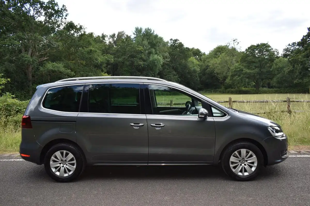 2021-volkswagen-sharan-14-tsi-se-nav-dsg-big-5