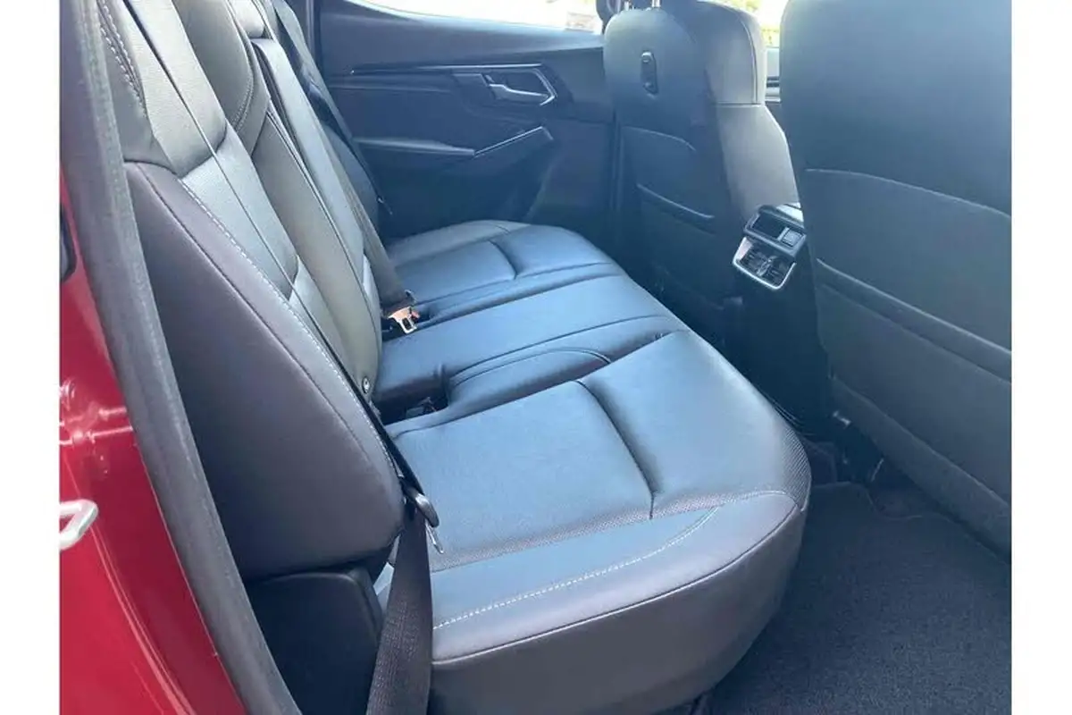 2021-isuzu-d-max-19td-v-cross-auto-big-9