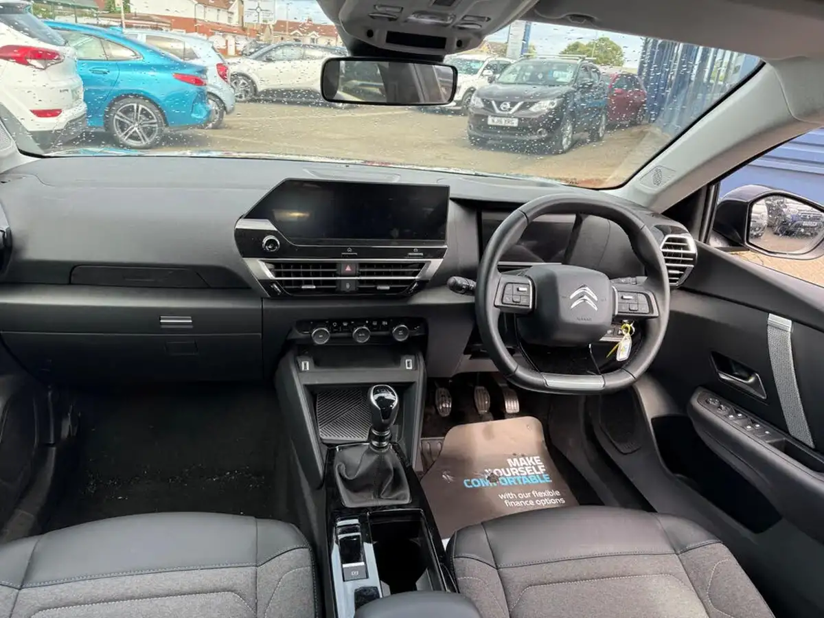 2023-citroen-c4-12-puretech-plus-big-15