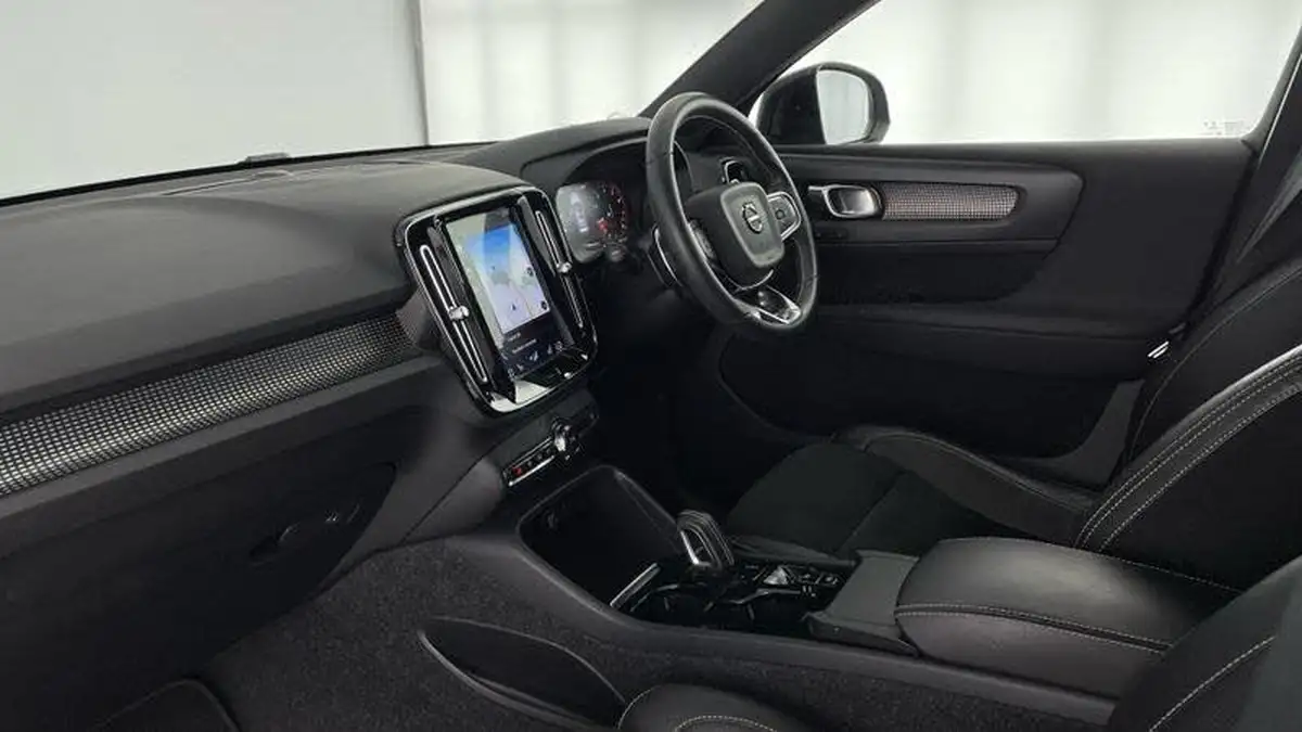 2020-volvo-xc40-20-t4-r-design-pro-awd-big-1