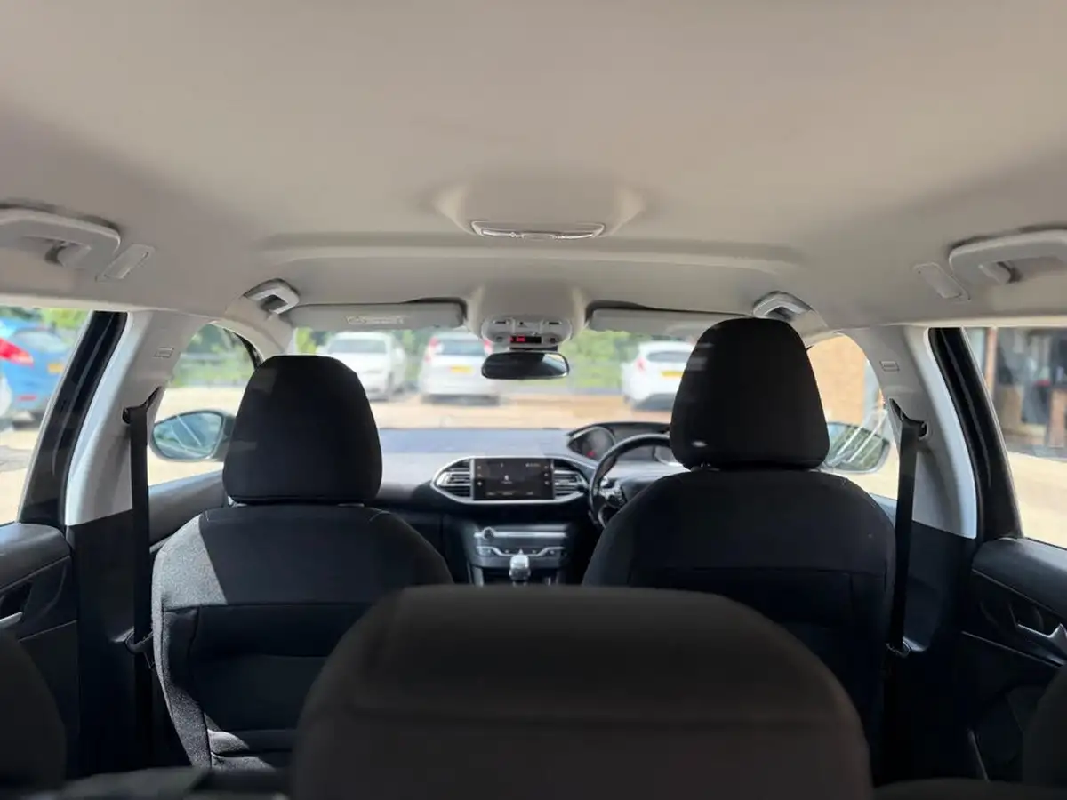 2018-peugeot-308-sw-15-bluehdi-active-15-bluehdi-130bhp-big-19