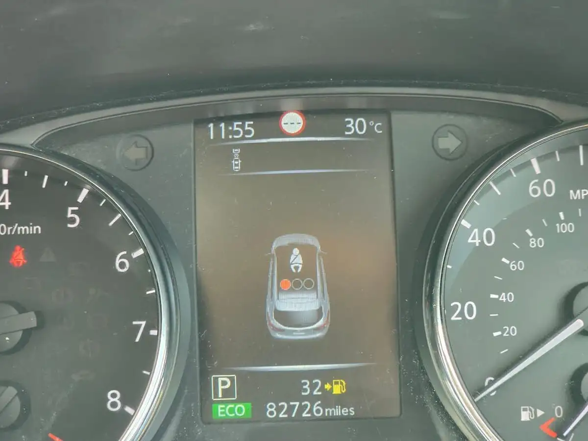 2017-nissan-qashqai-12-dig-t-acenta-smart-vision-packtech-pack-xtronic-cvt-big-32