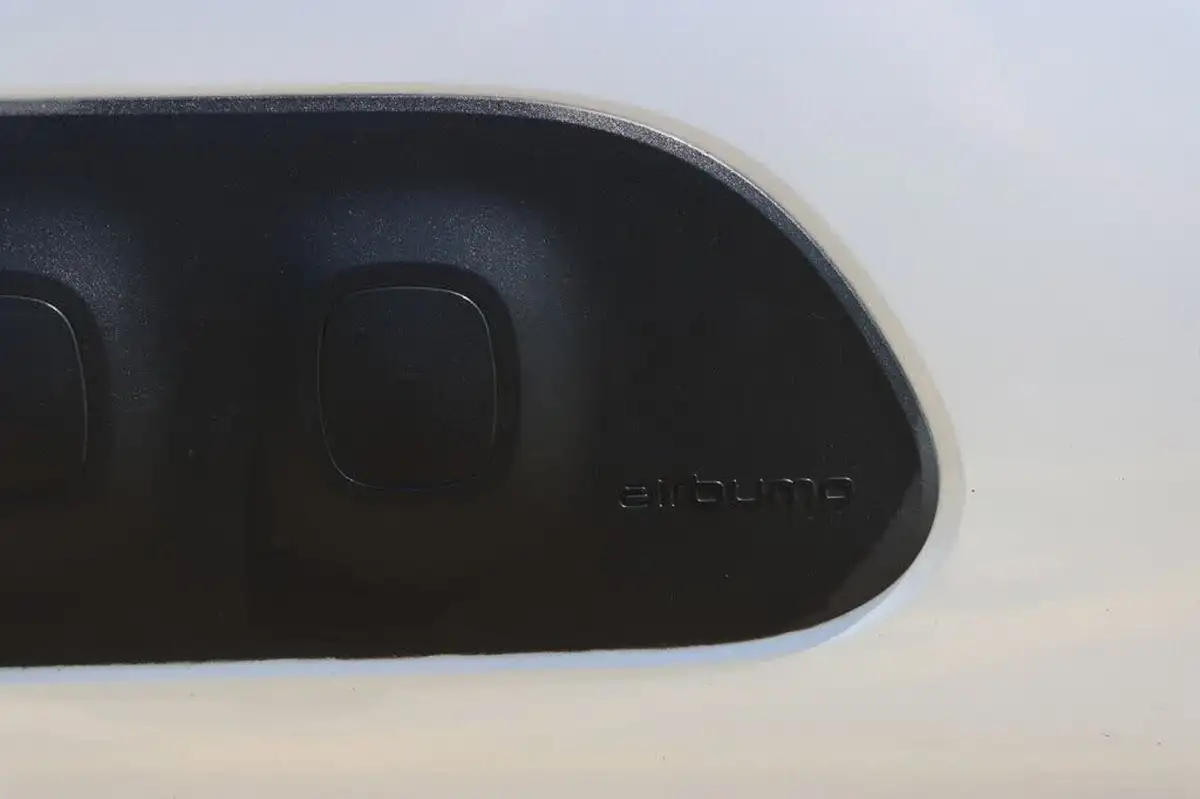 2017-citroen-c3-12-puretech-flair-nav-edition-big-36