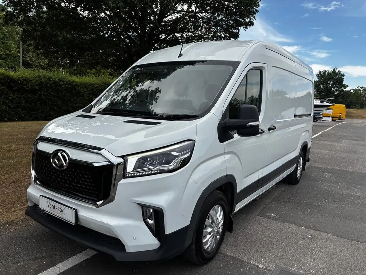 2022-maxus-e-deliver-9-e-lh-515kwh-big-17