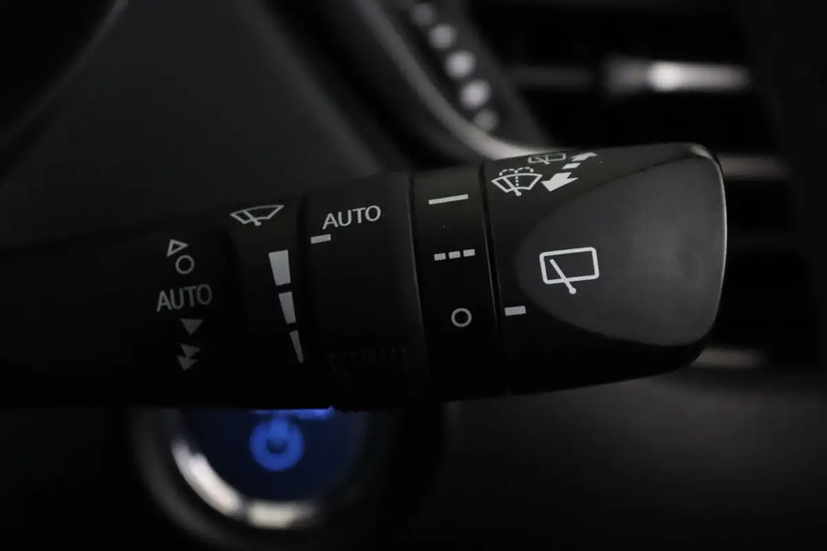 2019-toyota-c-hr-18-vvt-i-excel-big-15