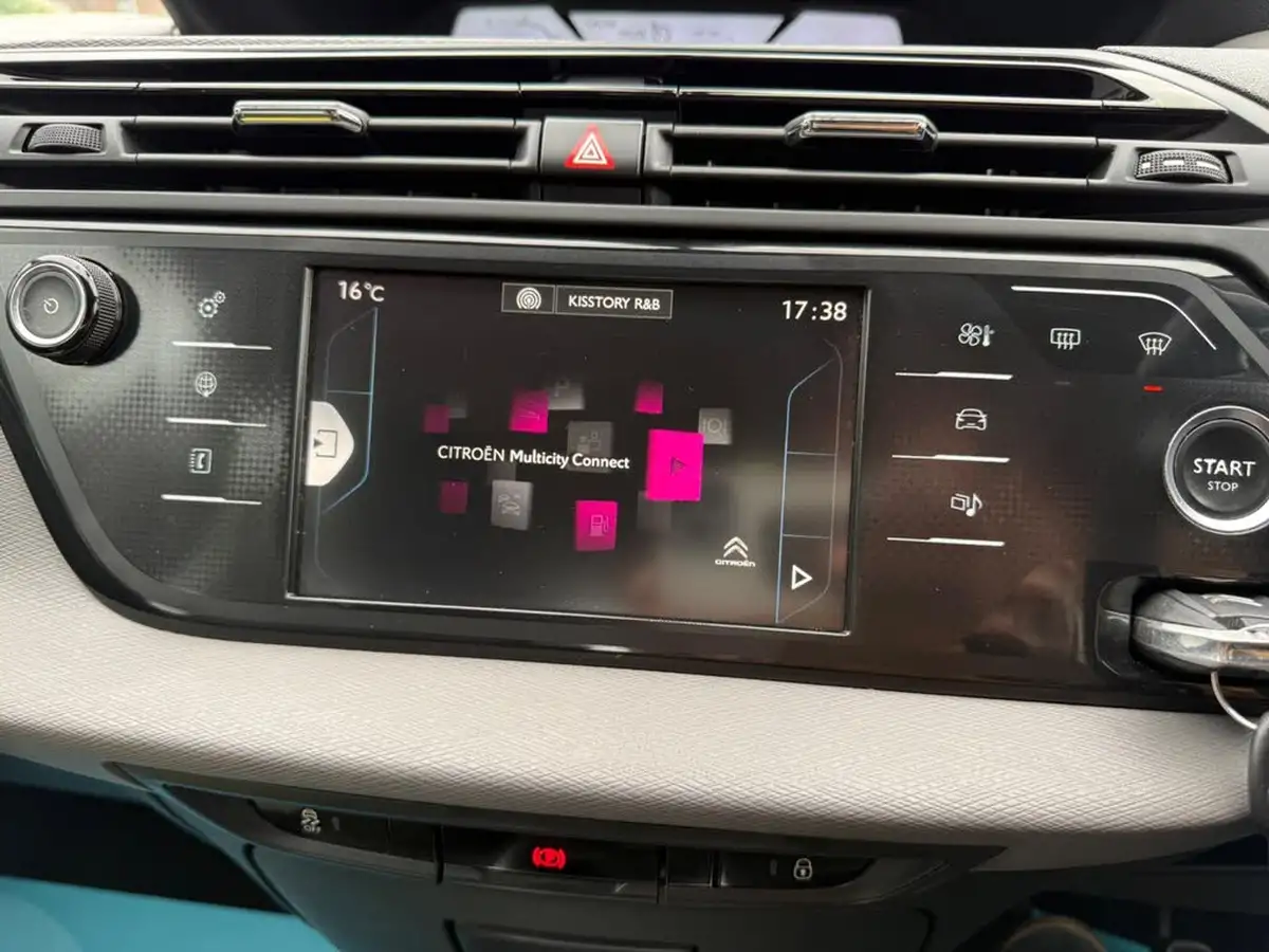 2016-citroen-c4-picasso-16bluehdi-vtr-120ps-big-23
