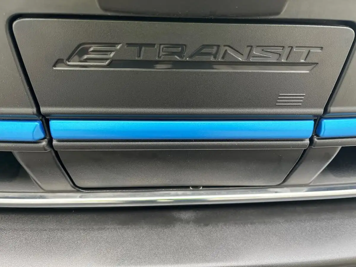 2023-ford-transit-e-390-l3h2-trend-184ps-panel-van-big-18