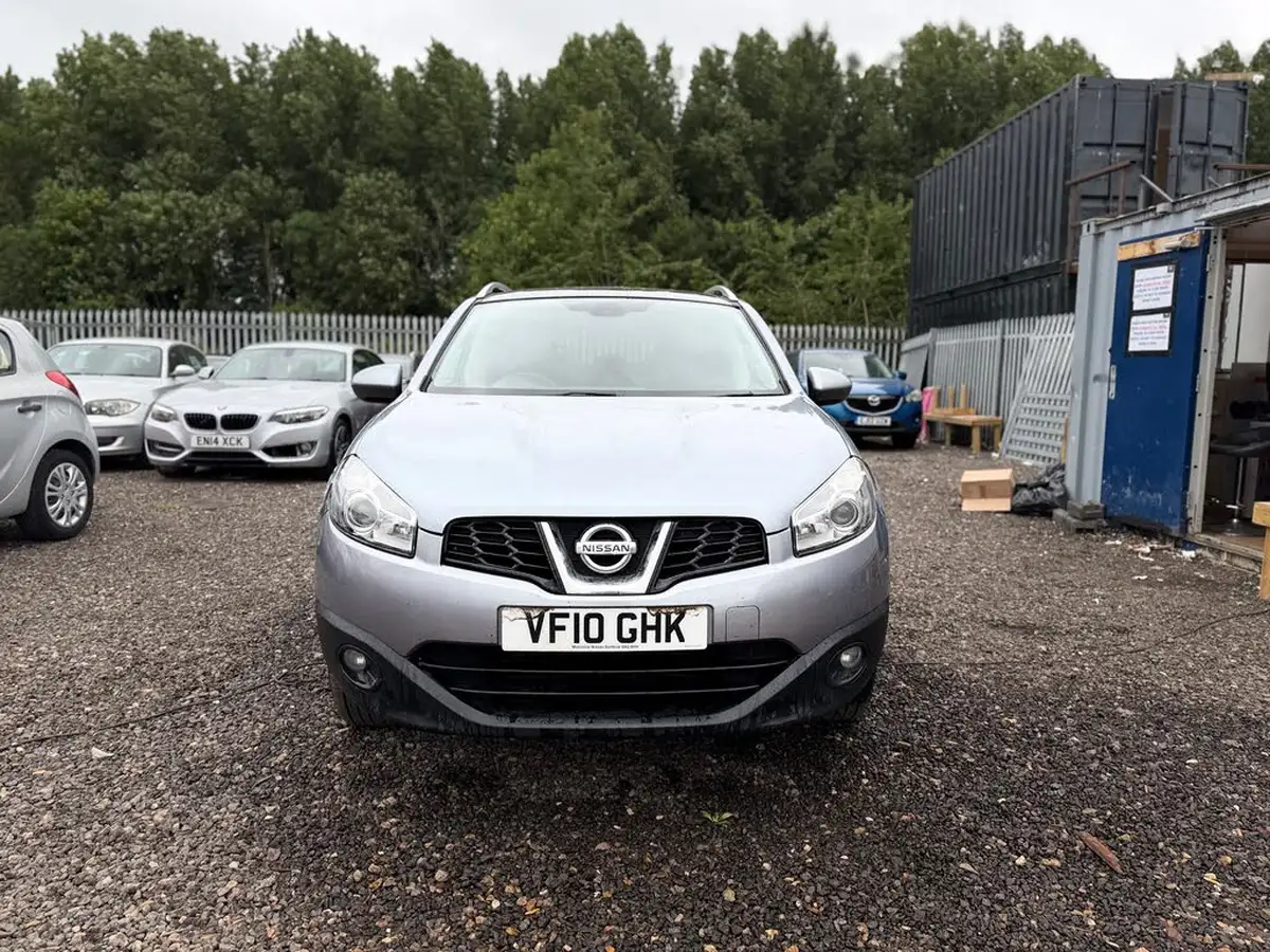2010-nissan-qashqai-15td-n-tec-big-2